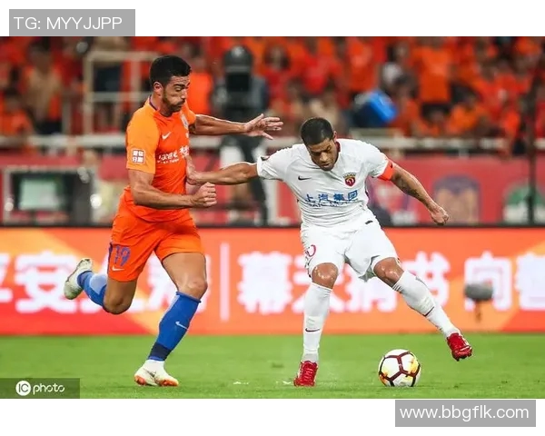 上港与鲁能精彩对决比赛录像回顾分析及精彩瞬间集锦